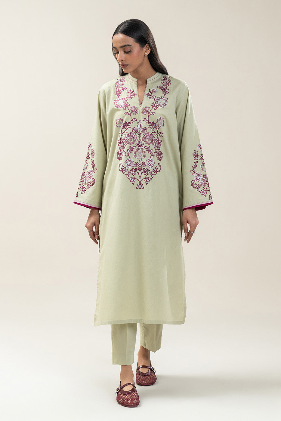 2 PIECE EMBROIDERED CAMBRIC SUIT (PRET)