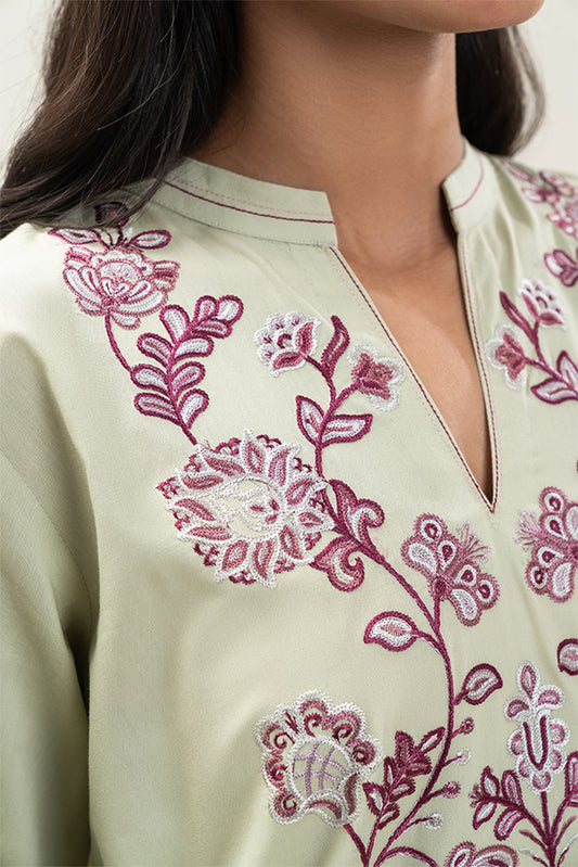 2 PIECE EMBROIDERED CAMBRIC SUIT (PRET)