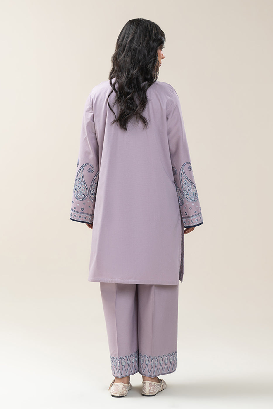 2 PIECE EMBROIDERED CAMBRIC SUIT (PRET)