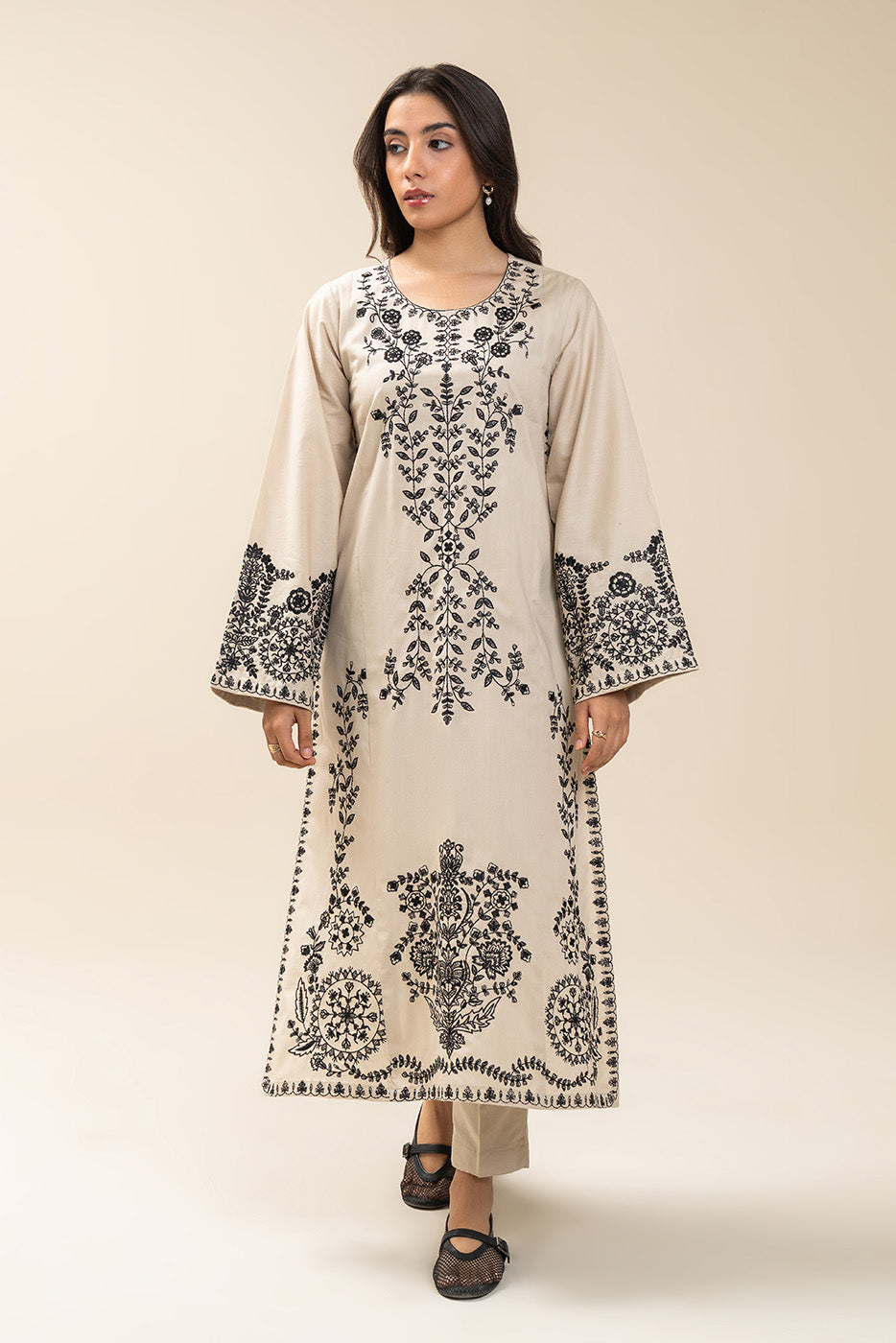 2 PIECE EMBROIDERED CAMBRIC SUIT (PRET)