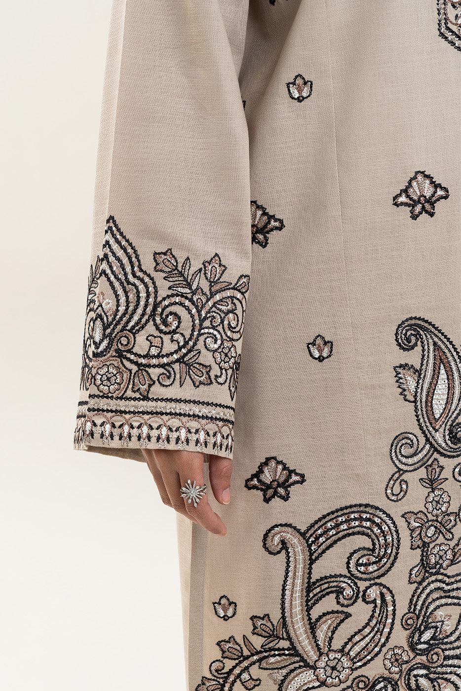 2 PIECE EMBROIDERED KHADDAR SUIT (PRET)