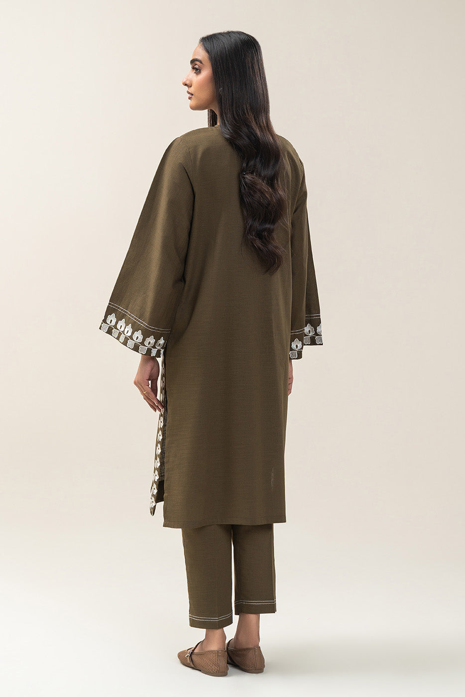 2 PIECE EMBROIDERED SLUB KHADDAR SUIT (PRET)