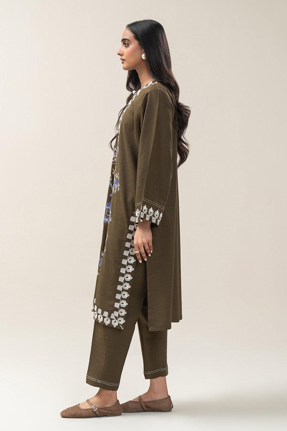 2 PIECE EMBROIDERED SLUB KHADDAR SUIT (PRET)