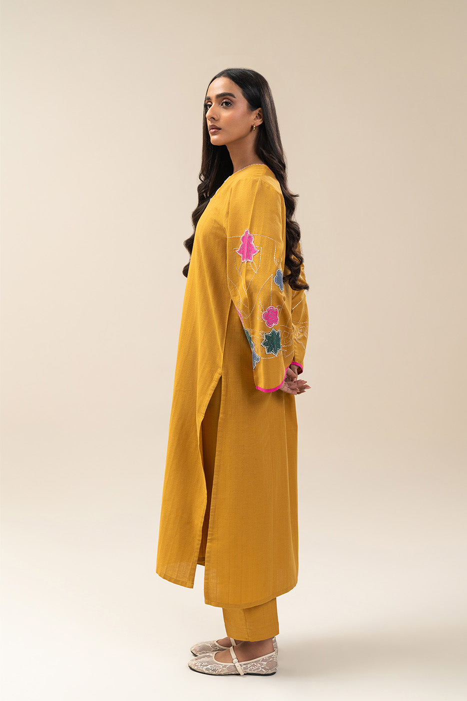 2 PIECE EMBROIDERED DOBBY SUIT (PRET)