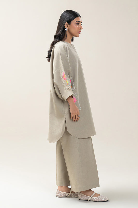 2 PIECE EMBROIDERED DOBBY SUIT (PRET)