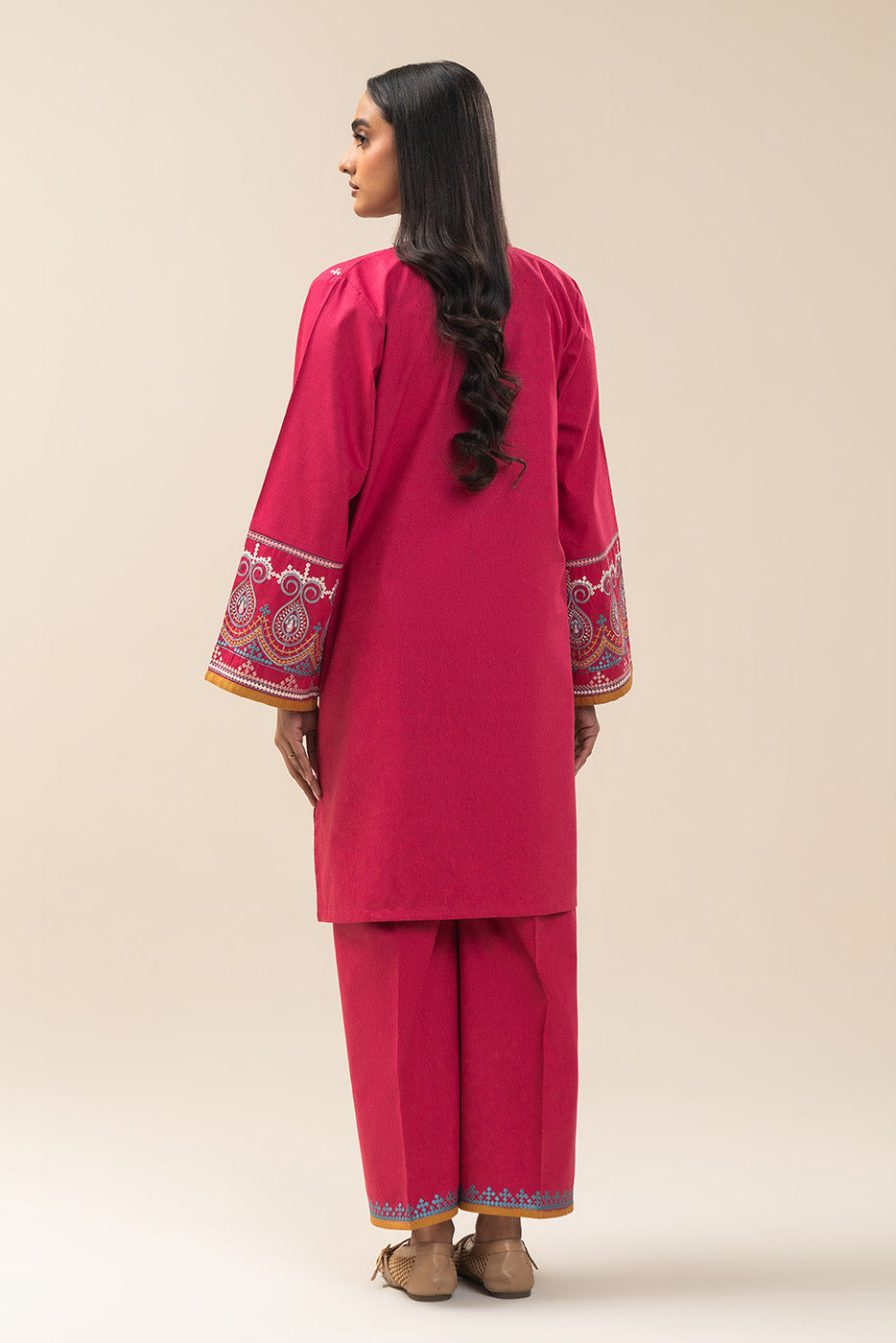 2 PIECE EMBROIDERED KARANDI SUIT (PRET)
