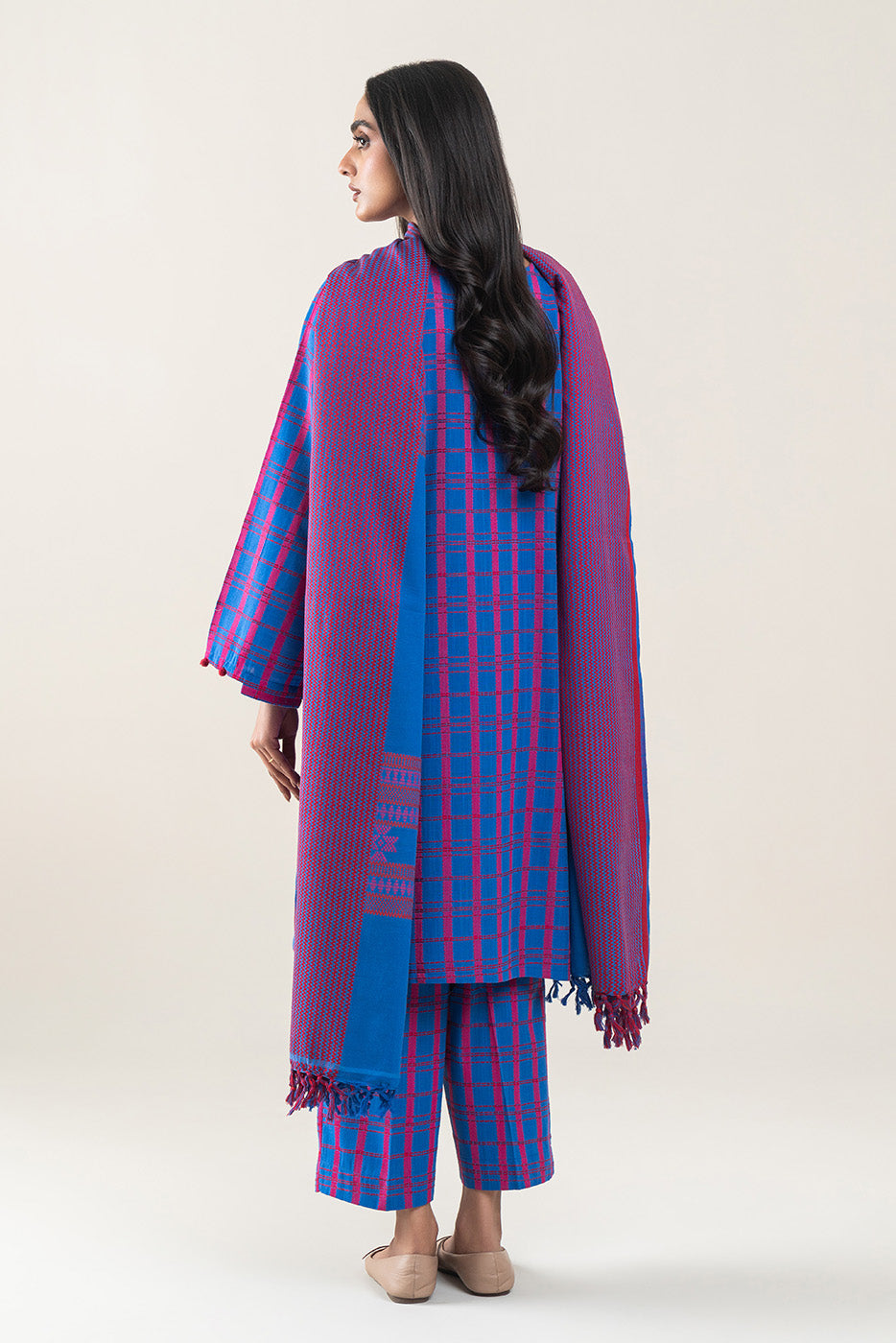 3 PIECE EMBROIDERED KHADDAR JACQUARD SUIT (PRET)