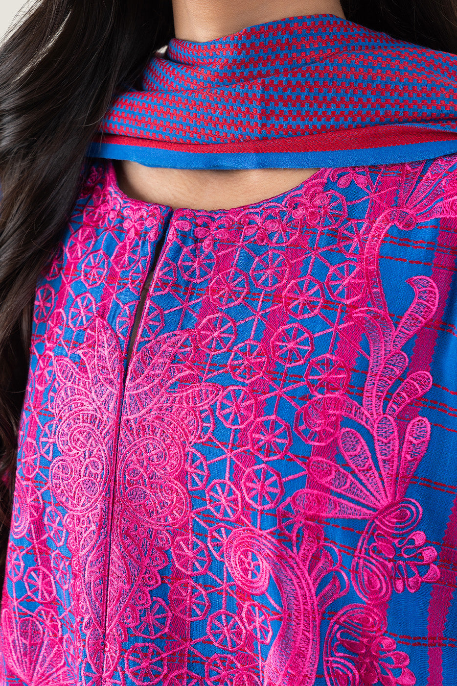 3 PIECE EMBROIDERED KHADDAR JACQUARD SUIT (PRET)