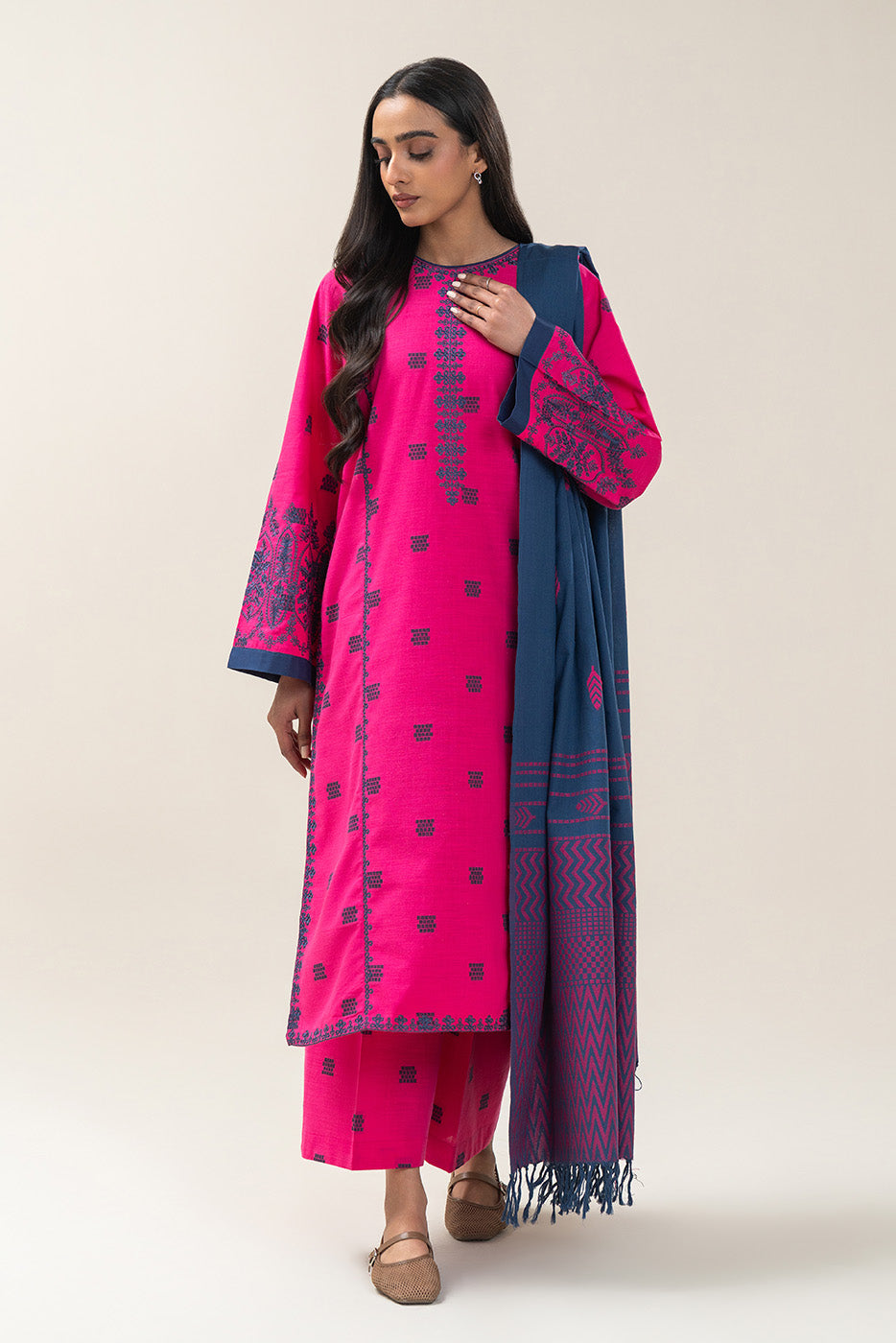 3 PIECE EMBROIDERED KHADDAR JACQUARD SUIT (PRET)