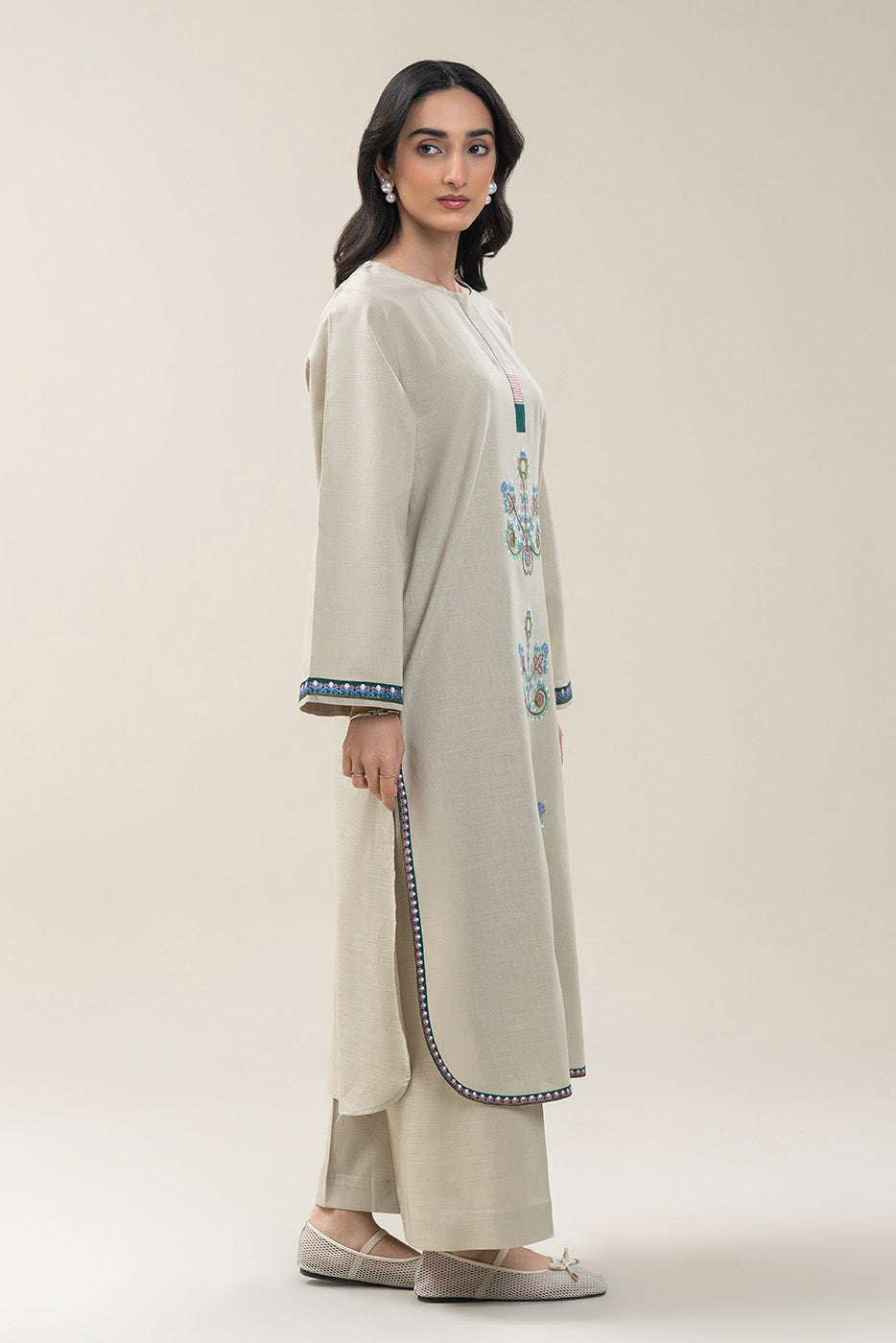 2 PIECE EMBROIDERED SLUB KHADDAR SUIT (PRET)