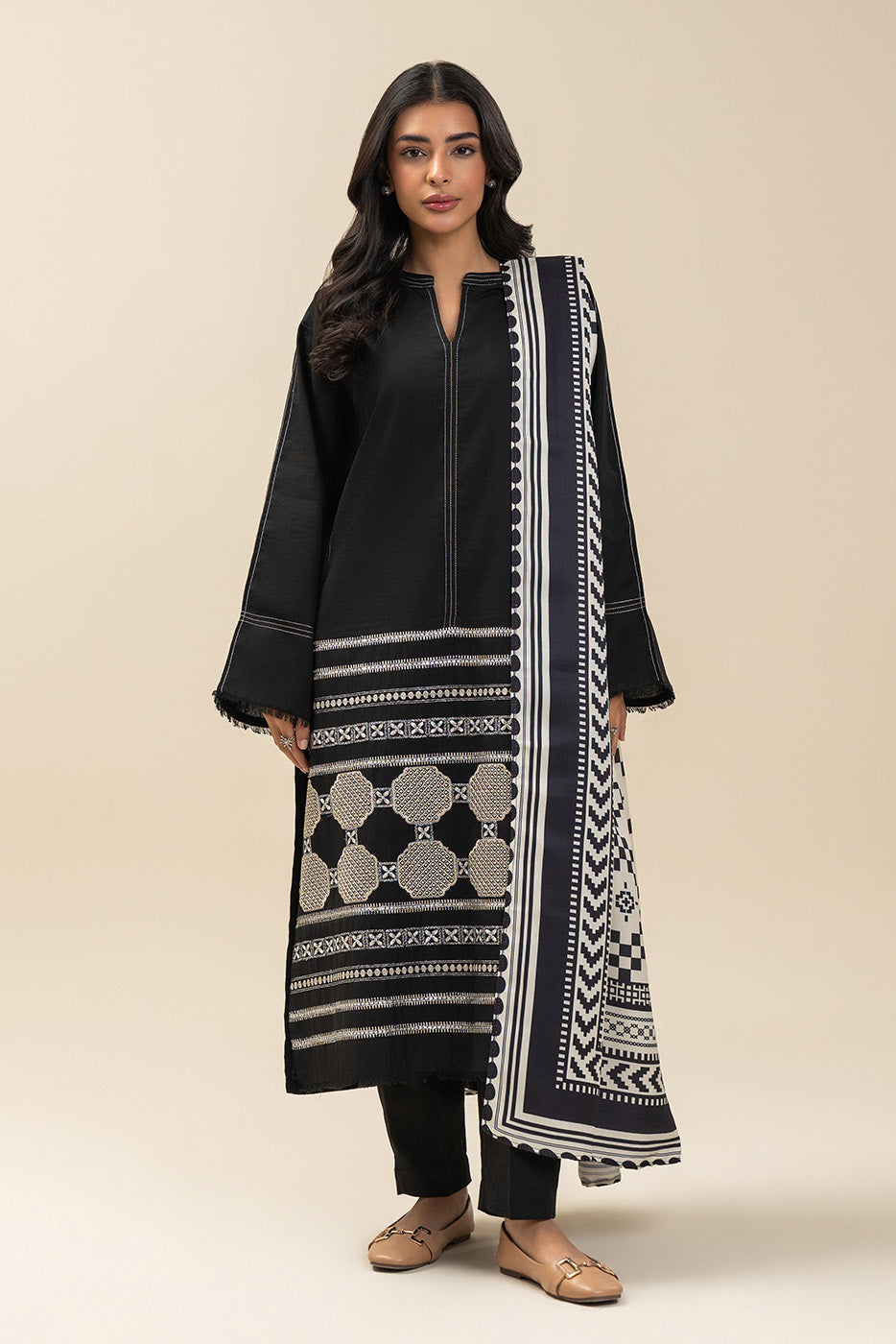 3 PIECE EMBROIDERED KHADDAR SUIT (PRET)