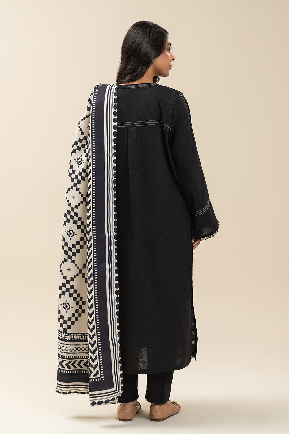 3 PIECE EMBROIDERED KHADDAR SUIT (PRET)