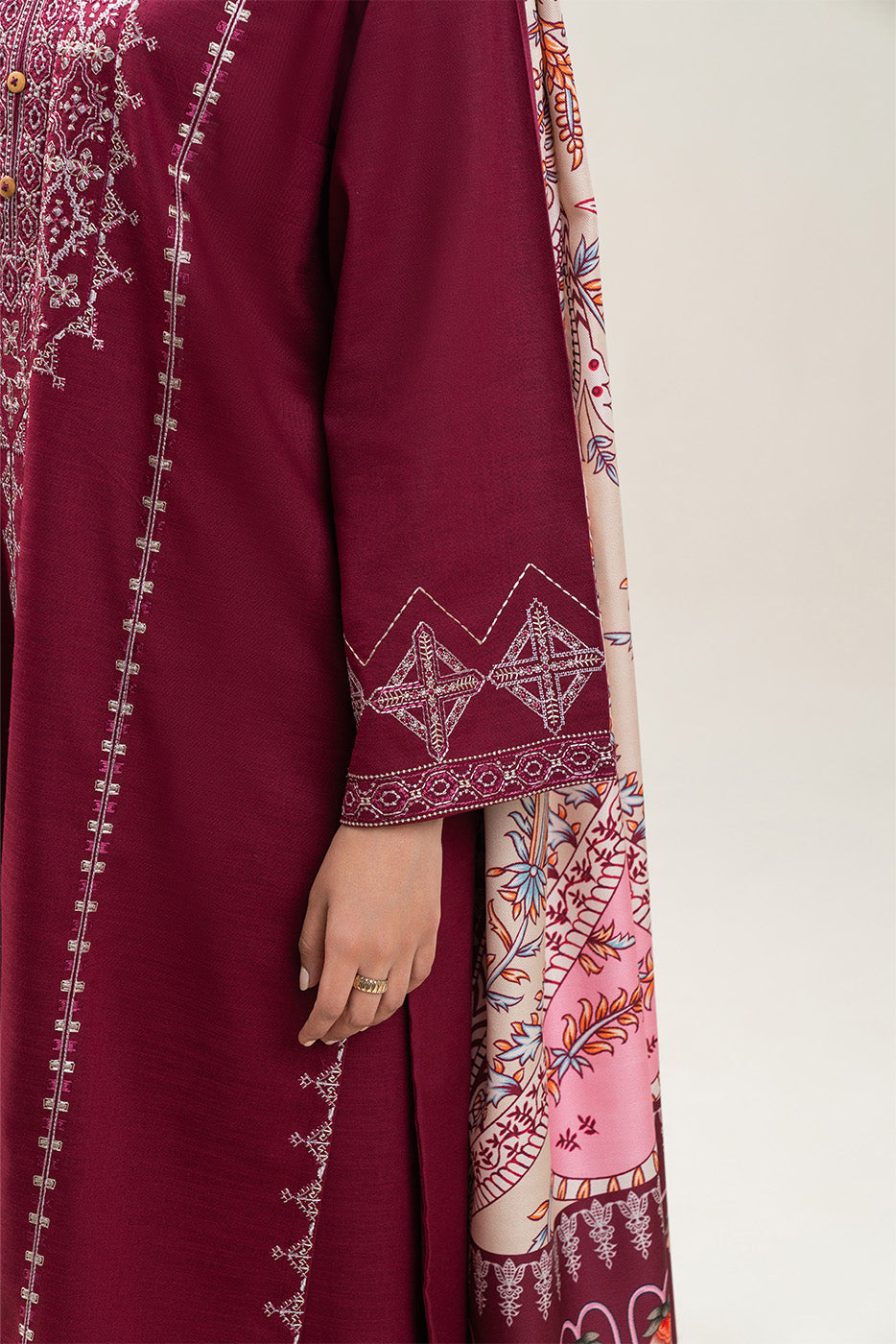 3 PIECE EMBROIDERED SLUB KHADDAR SUIT (PRET)