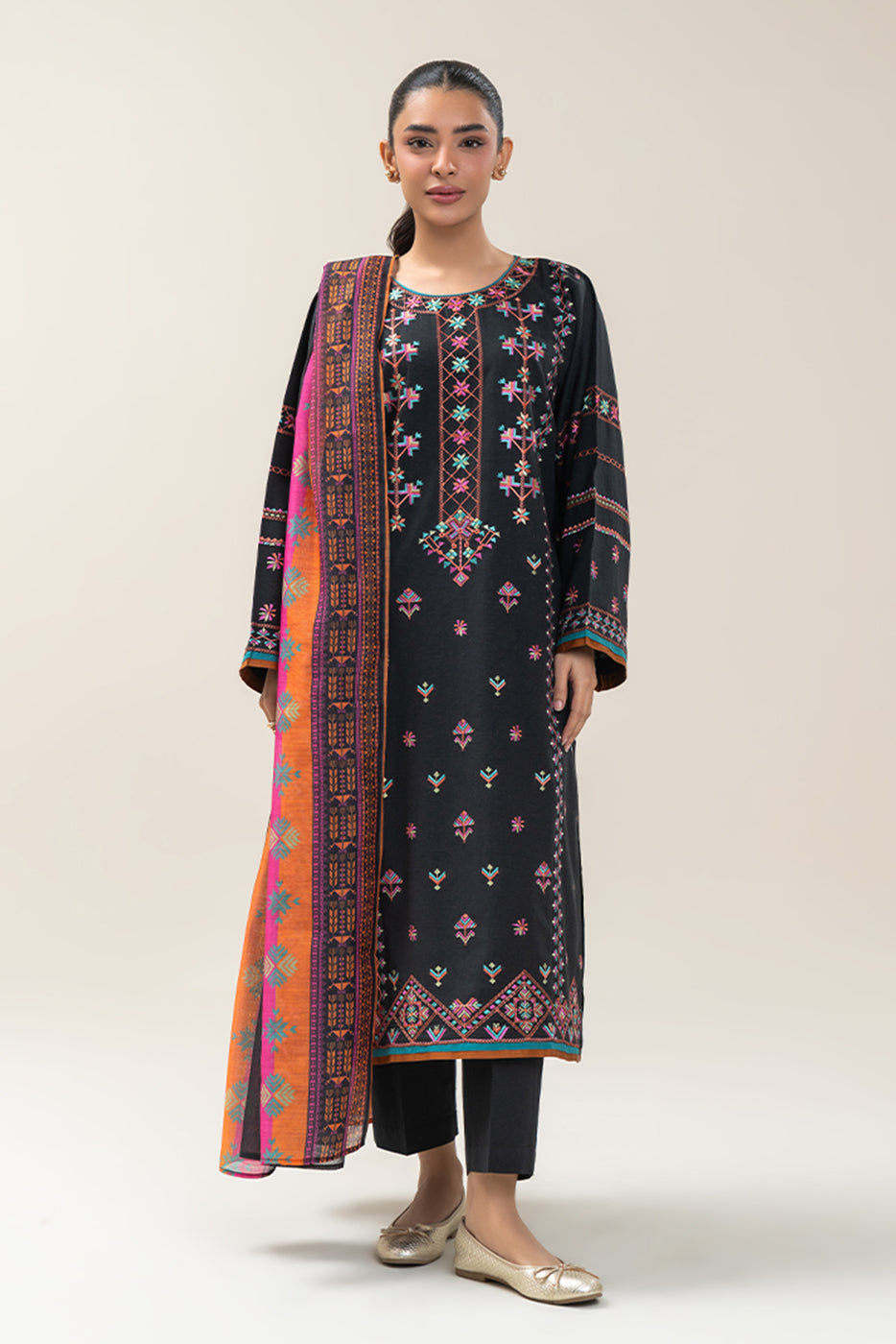 3 PIECE EMBROIDERED KARANDI SUIT (PRET)