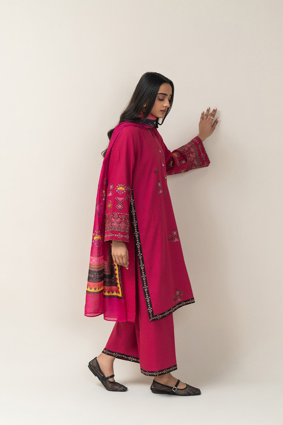 3 PIECE EMBROIDERED KARANDI SUIT (PRET)
