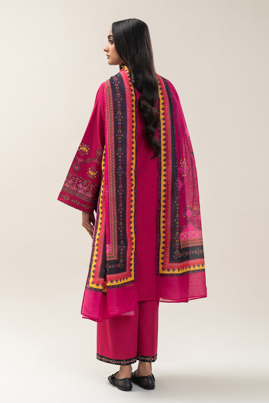 3 PIECE EMBROIDERED KARANDI SUIT (PRET)