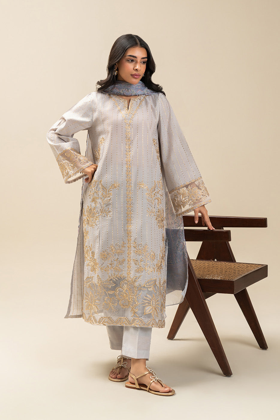 3 PIECE EMBROIDERED TWO TONE SUIT (PRET)