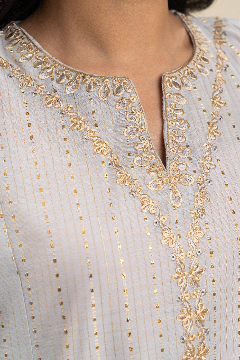 3 PIECE EMBROIDERED TWO TONE SUIT (PRET)