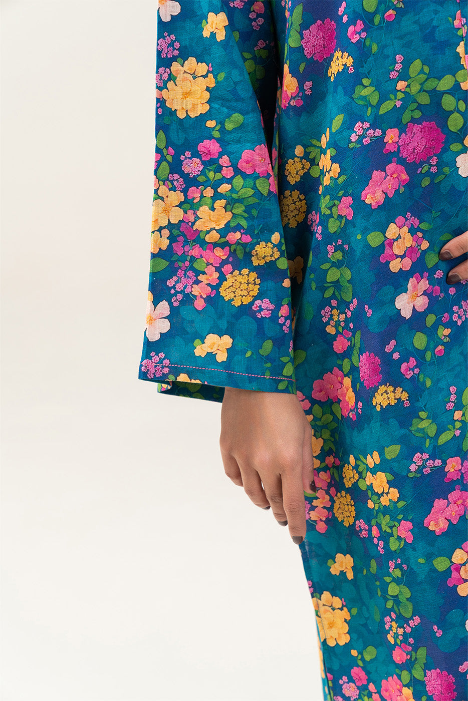 2 PIECE PRINTED KHADDAR SUIT (PRET)