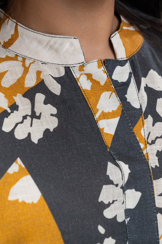 2 PIECE PRINTED KHADDAR SUIT (PRET)