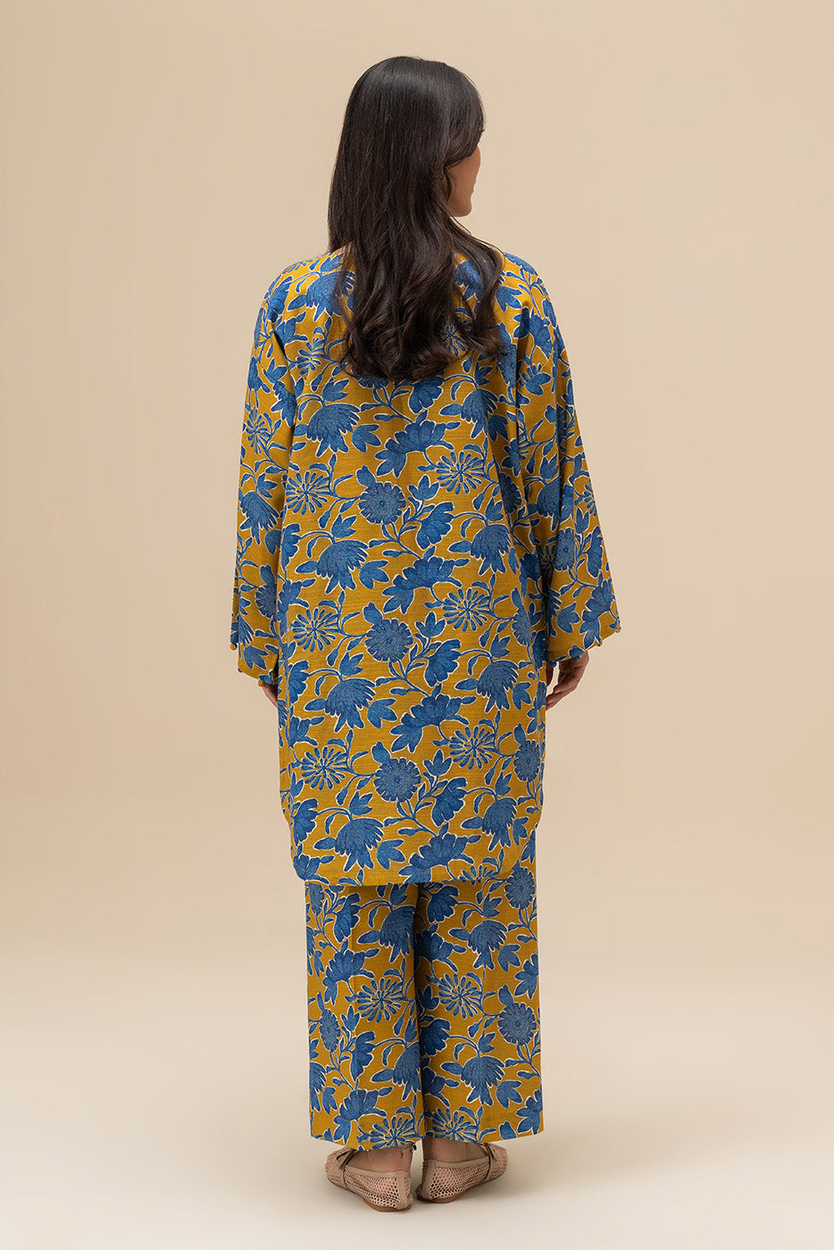 2 PIECE PRINTED KHADDAR SUIT (PRET)