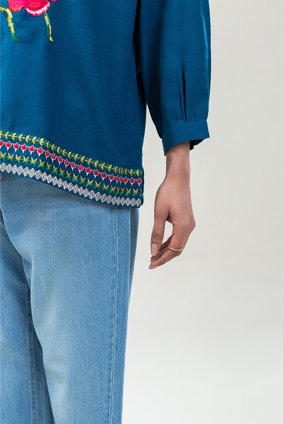 EMBROIDERED TWO WAY SLUB TOP (PRET)