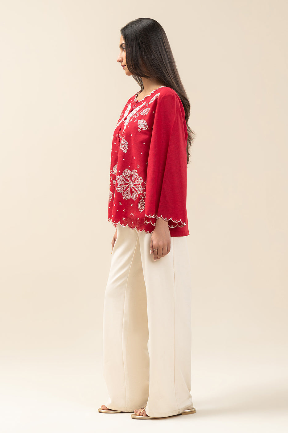 EMBROIDERED TWO WAY SLUB TOP (FLOW)