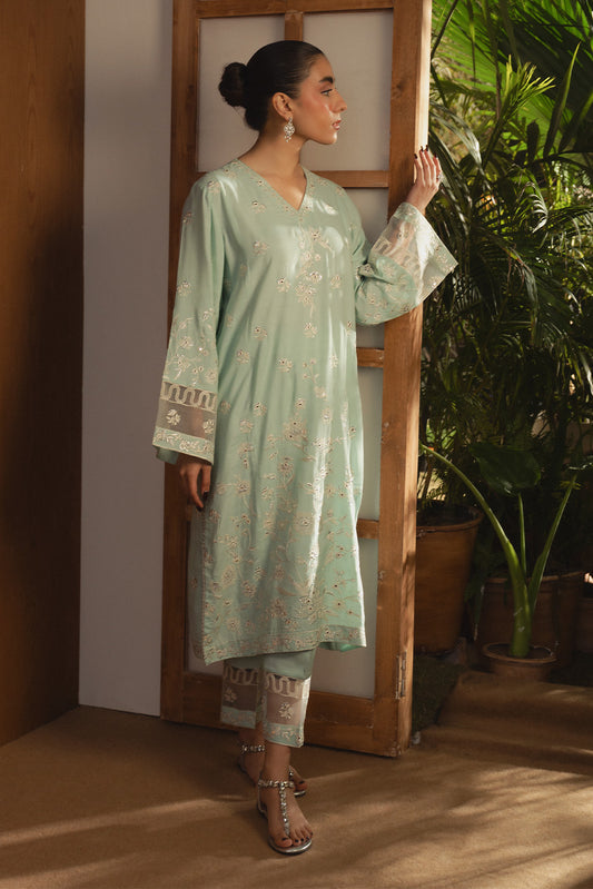 2 PIECE EMBROIDERED KHADDAR SUIT (LUXURY PRET)
