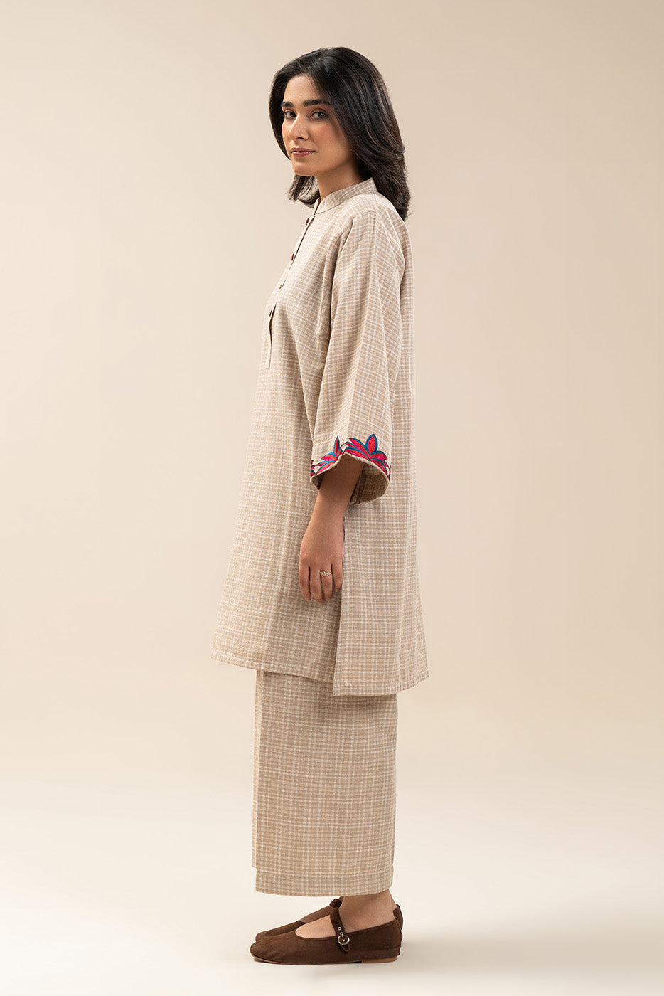 2 PIECE EMBROIDERED DOBBY SUIT (PRET)