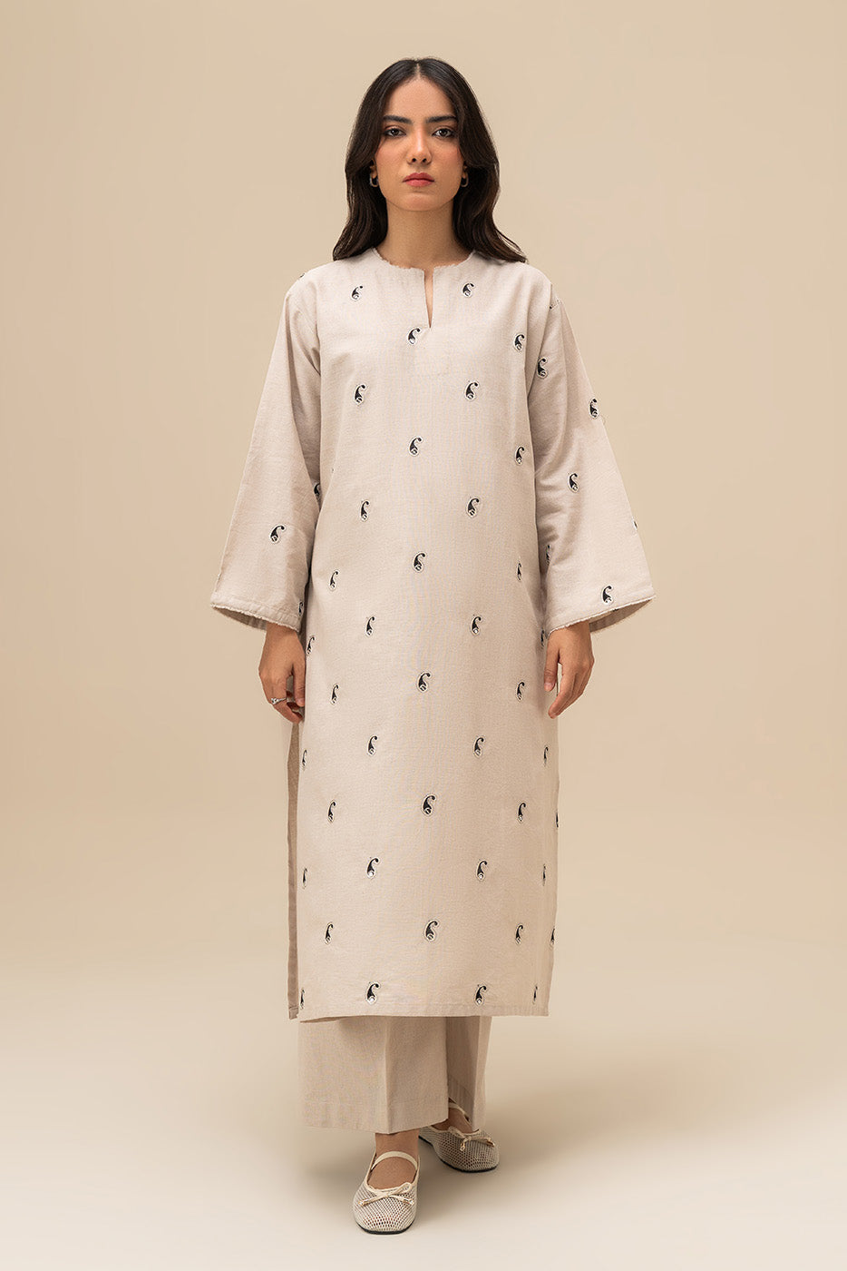 2 PIECE EMBROIDERED COTTON LINEN SUIT (PRET)