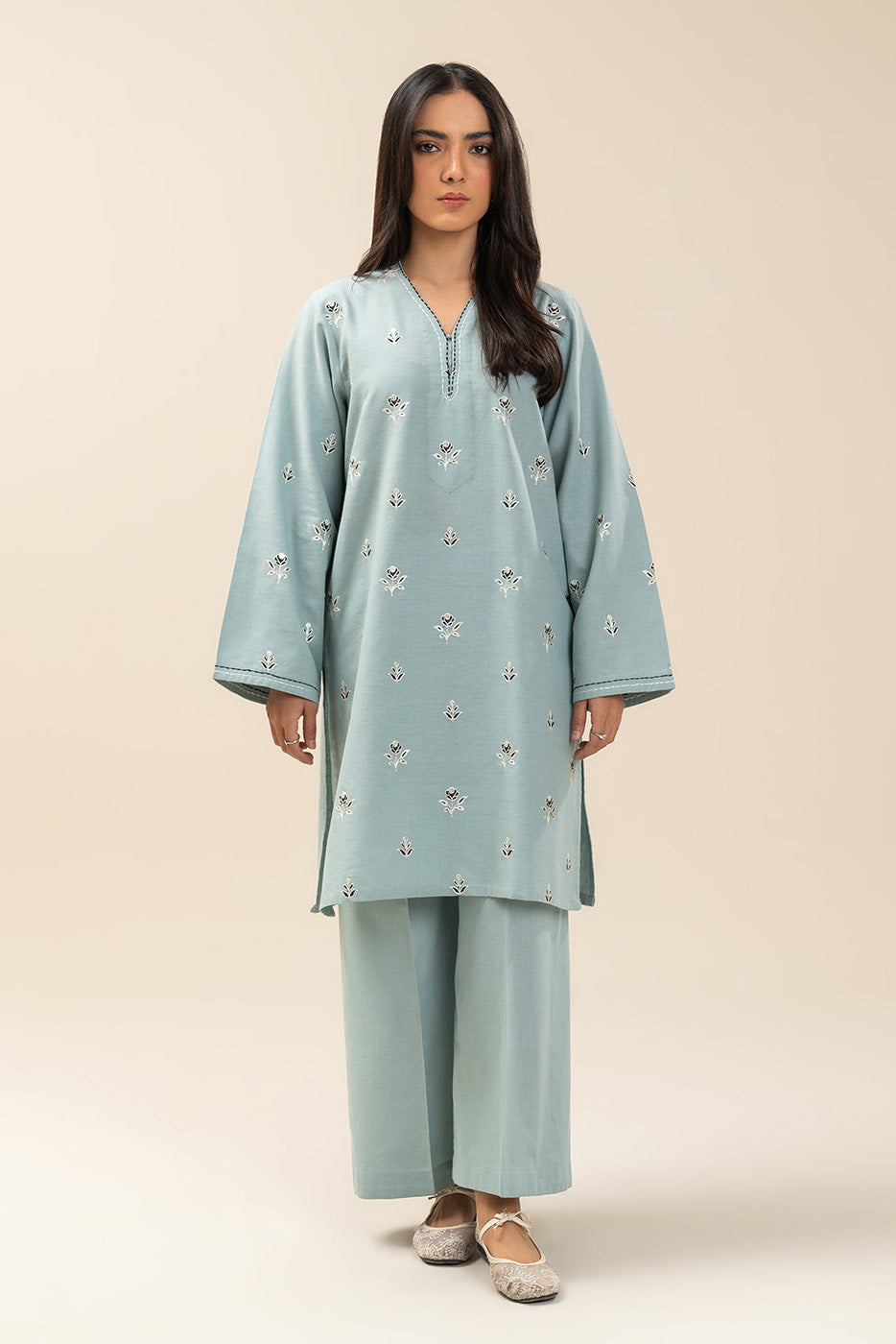 2 PIECE EMBROIDERED COTTON LINEN SUIT (PRET)