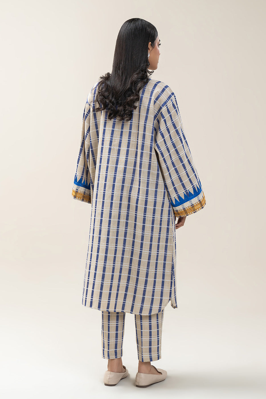 2 PIECE BASIC KHADDAR JACQUARD SUIT (PRET)