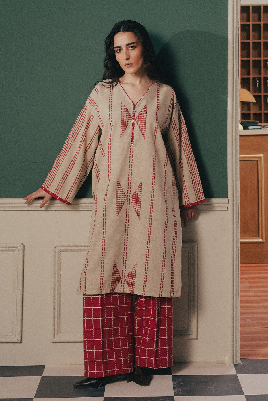 2 PIECE BASIC KHADDAR JACQUARD SUIT (PRET)