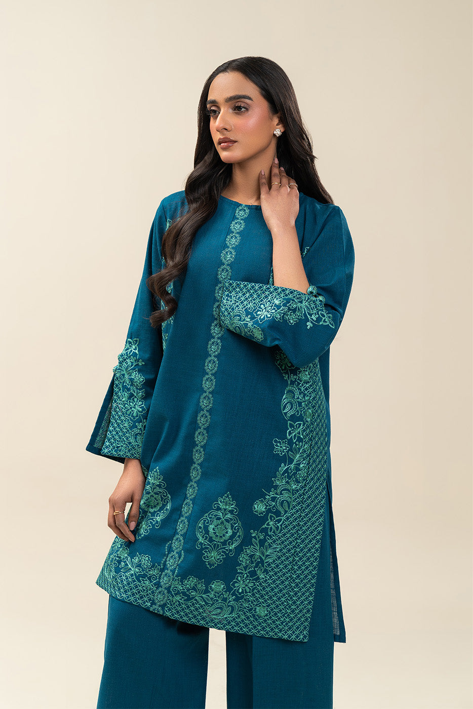 EMBROIDERED TWO WAY SLUB SHIRT (PRET)