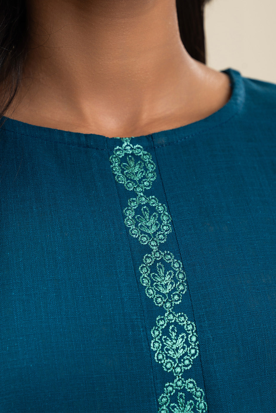 EMBROIDERED TWO WAY SLUB SHIRT (PRET)