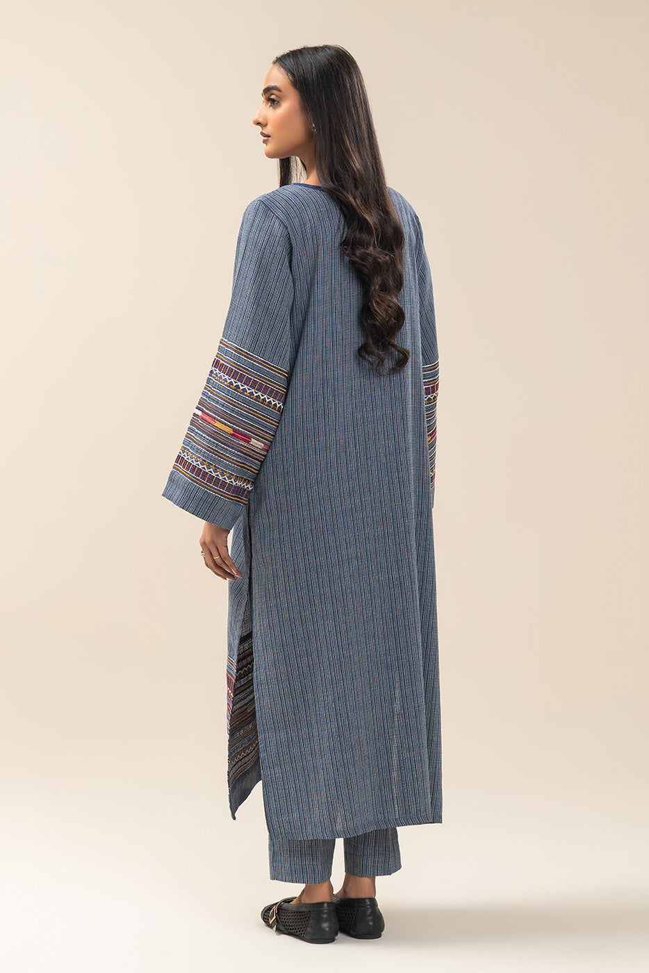 2 PIECE EMBROIDERED DOBBY SUIT (PRET)