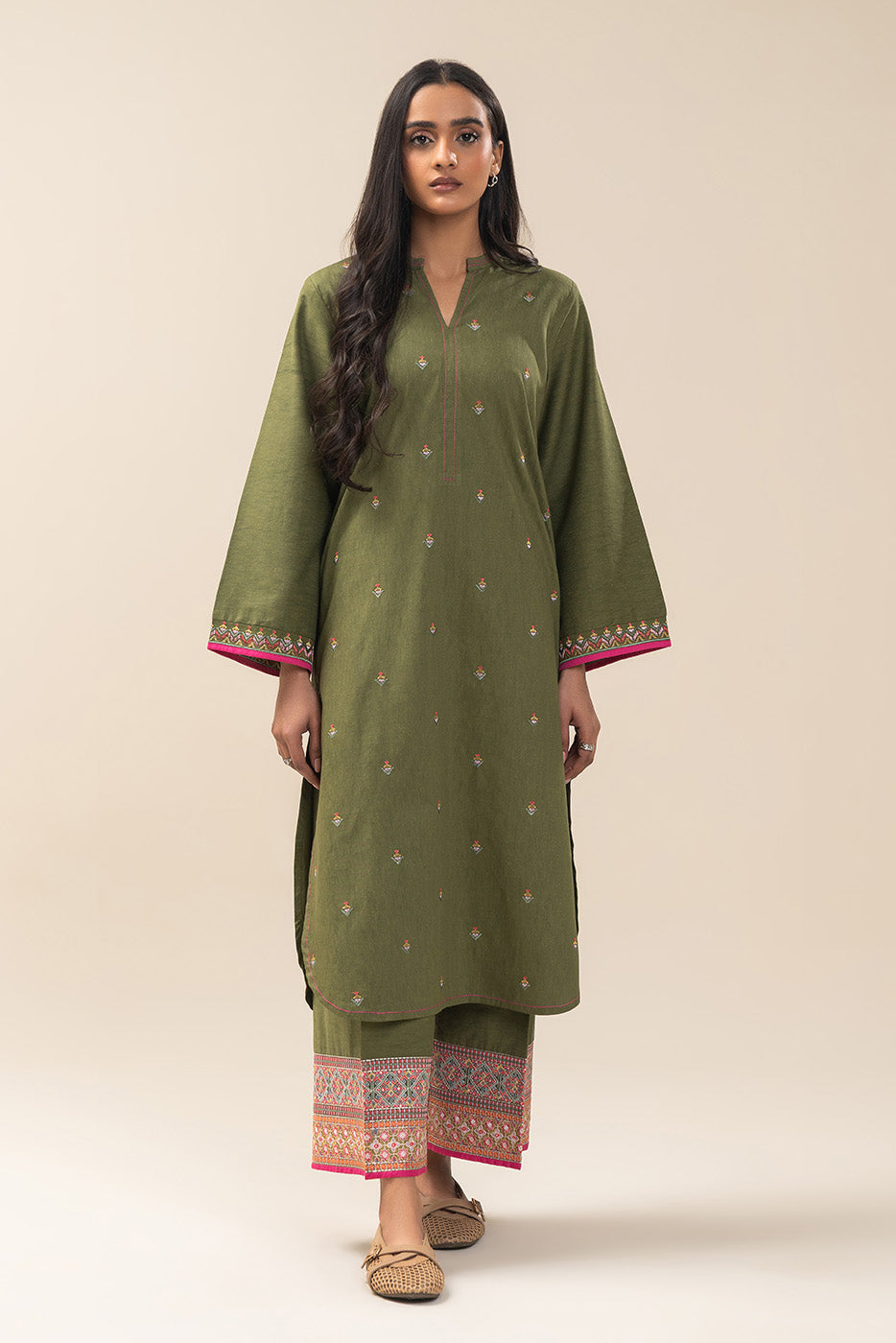 2 PIECE EMBROIDERED KARANDI SUIT (PRET)