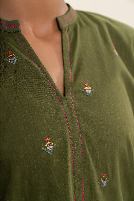 2 PIECE EMBROIDERED KARANDI SUIT (PRET)