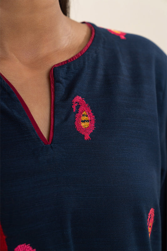 3 PIECE EMBROIDERED SLUB KHADDAR SUIT (PRET)