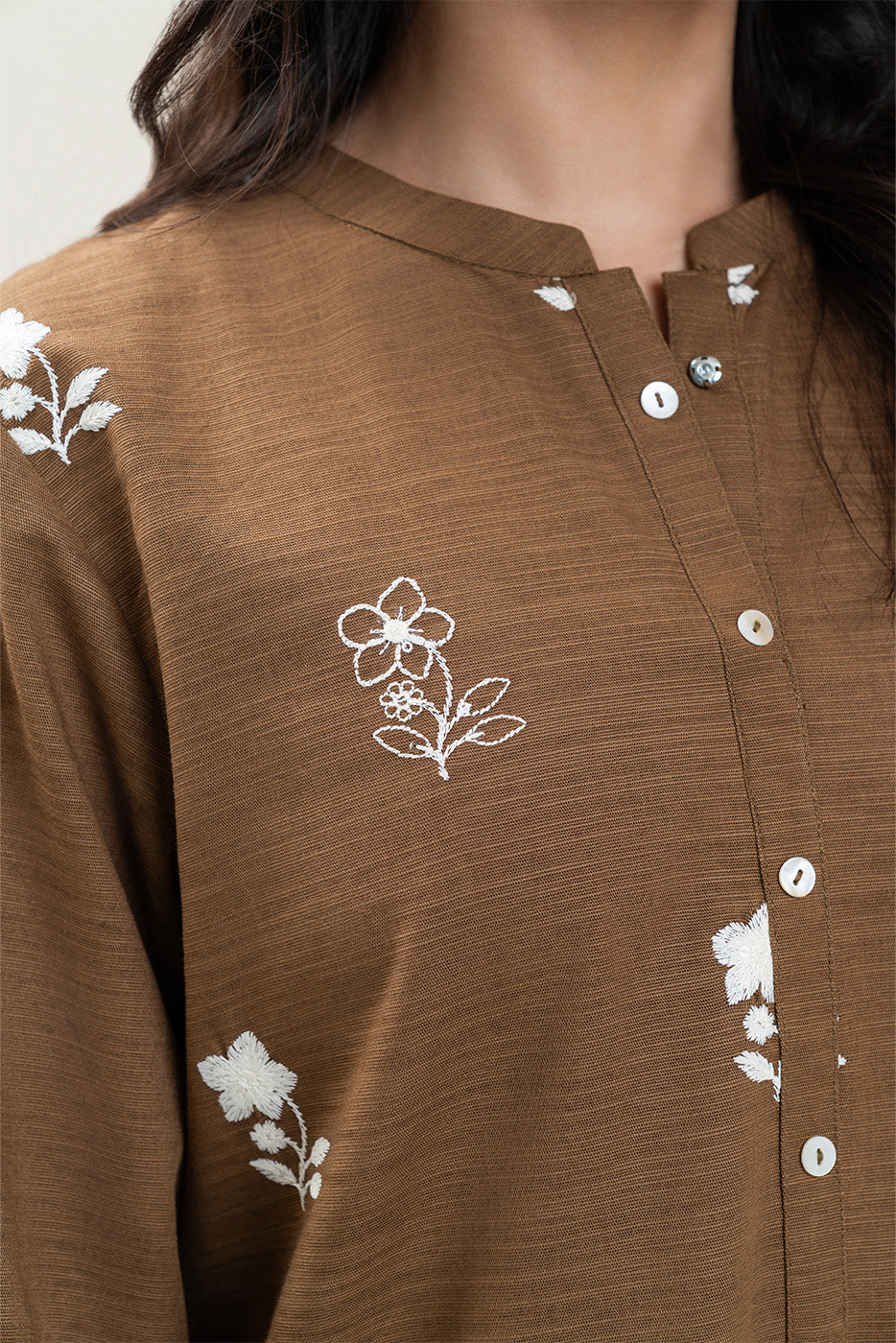 3 PIECE EMBROIDERED SLUB KHADDAR SUIT (PRET)