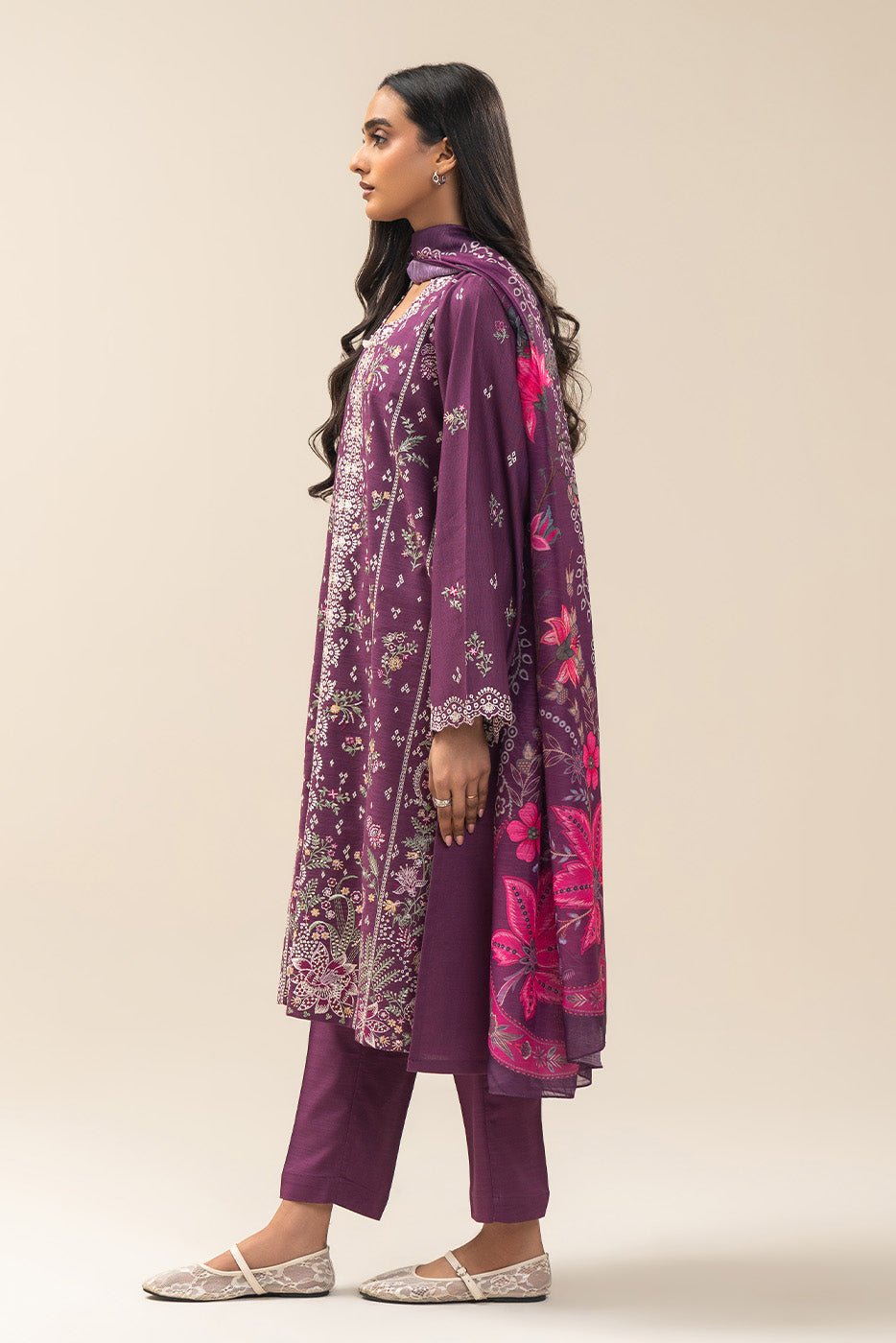 3 PIECE EMBROIDERED SLUB KHADDAR SUIT (PRET)