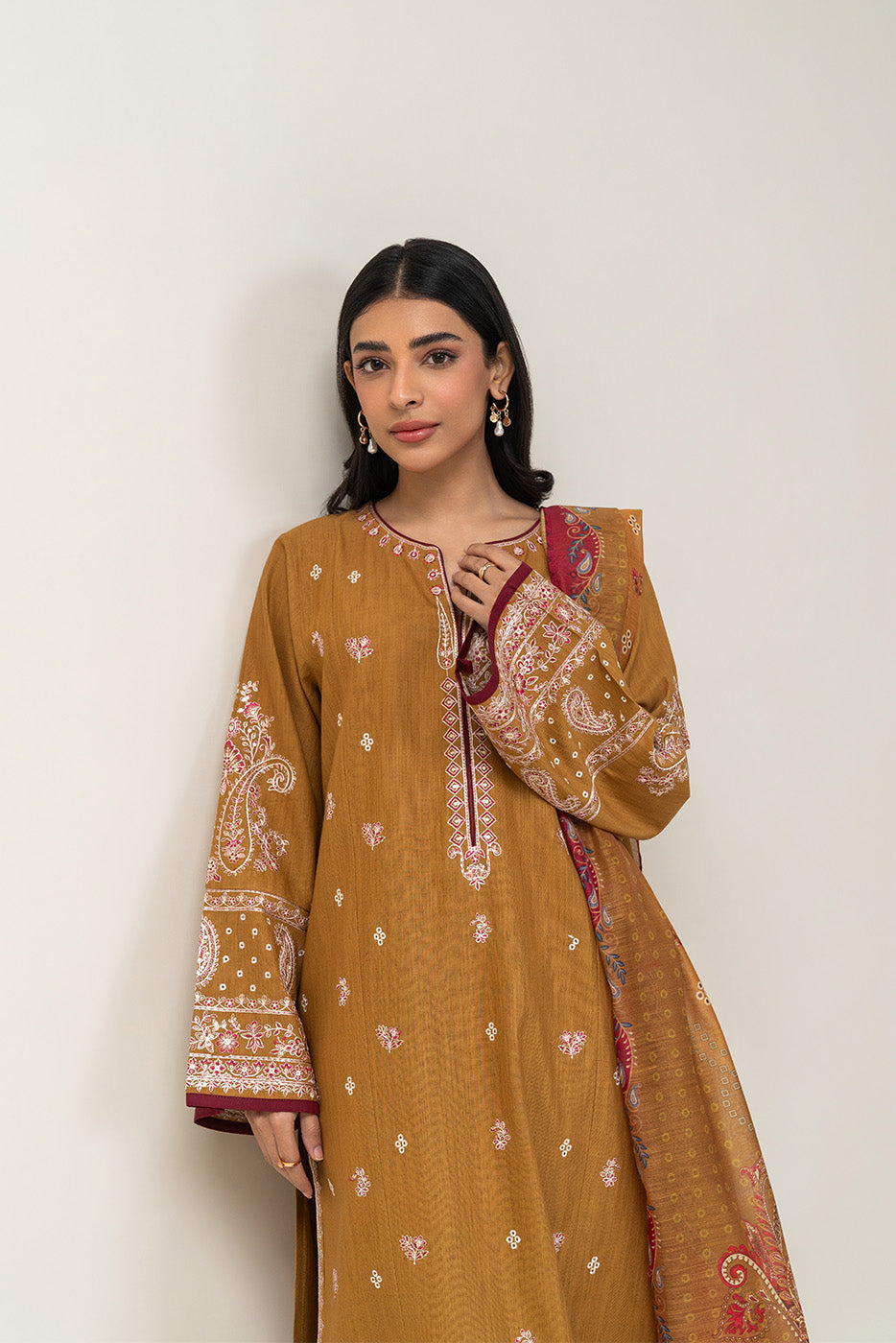 3 PIECE EMBROIDERED KHADDAR SUIT (PRET)