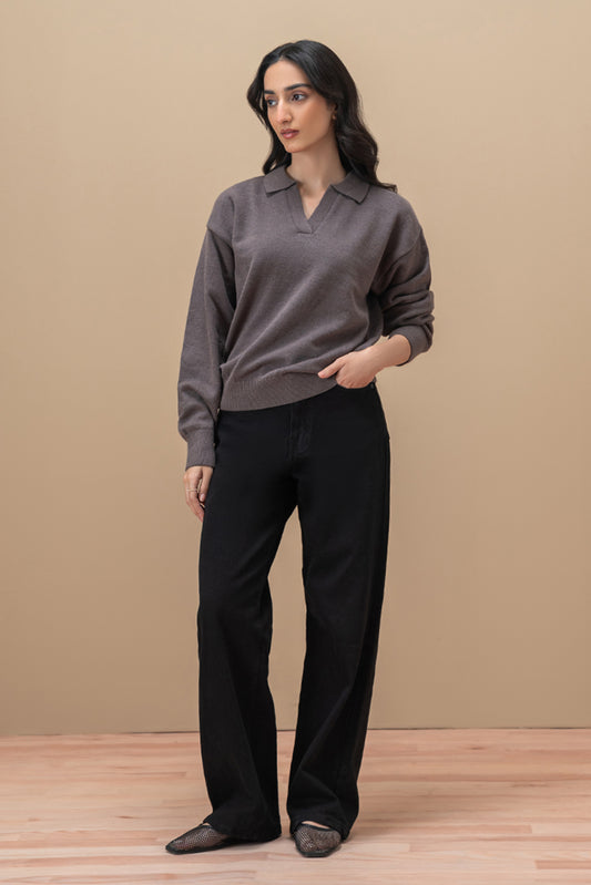 COLLAR WITH V-NECK PULLOVER