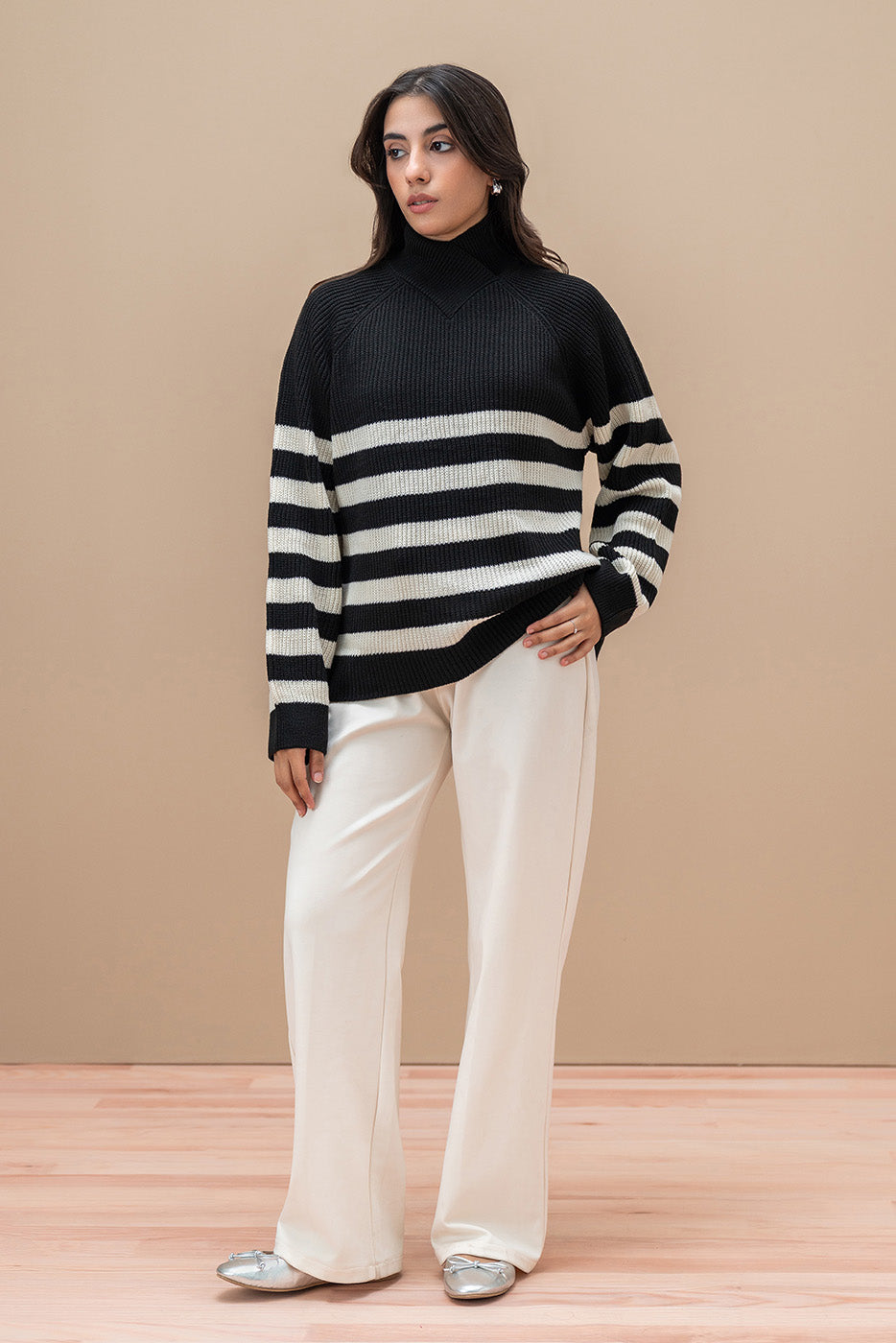 WRAP-AROUND COLLAR STRIPED PULLOVER
