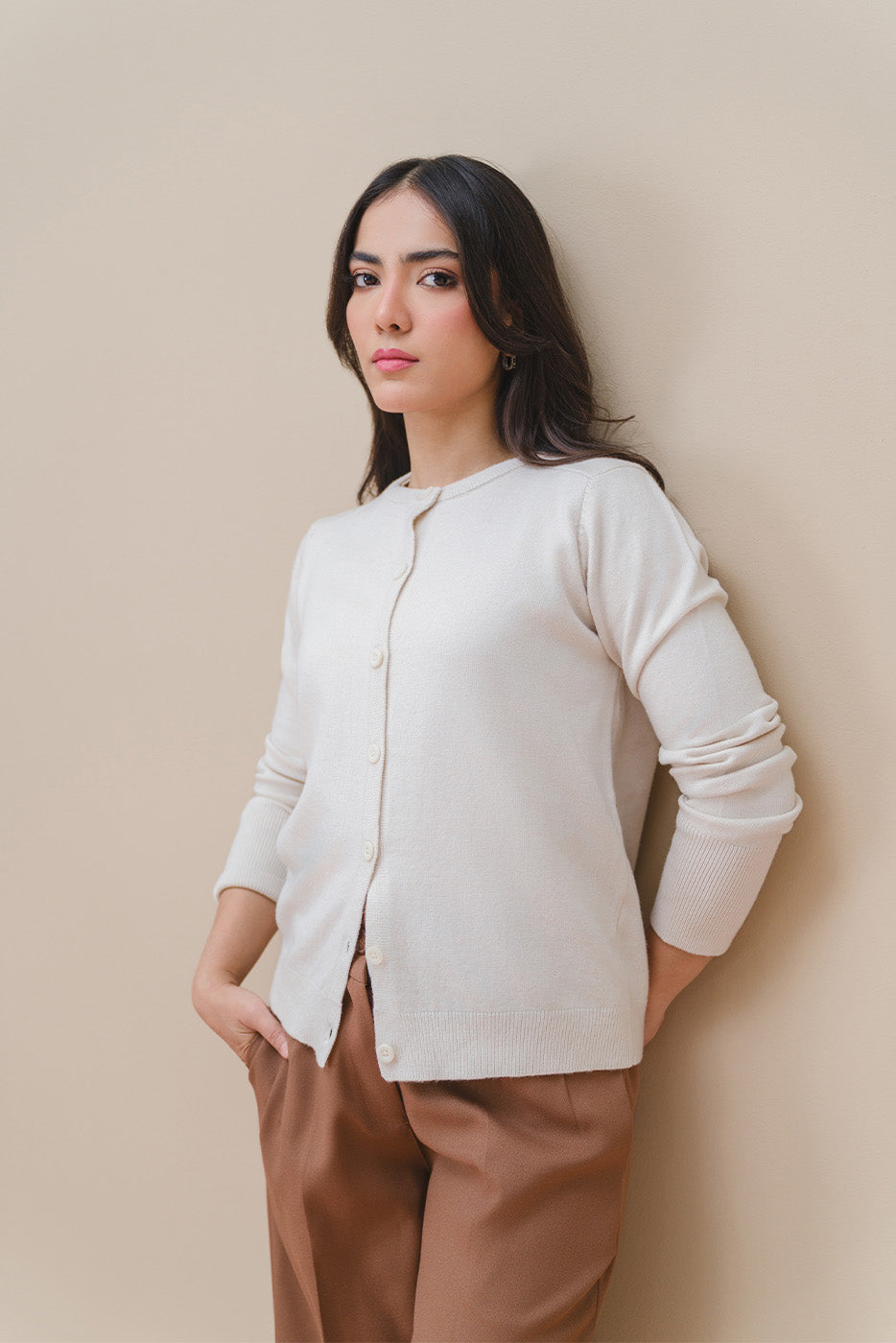 SLIM FIT CREW NECK CARDIGAN