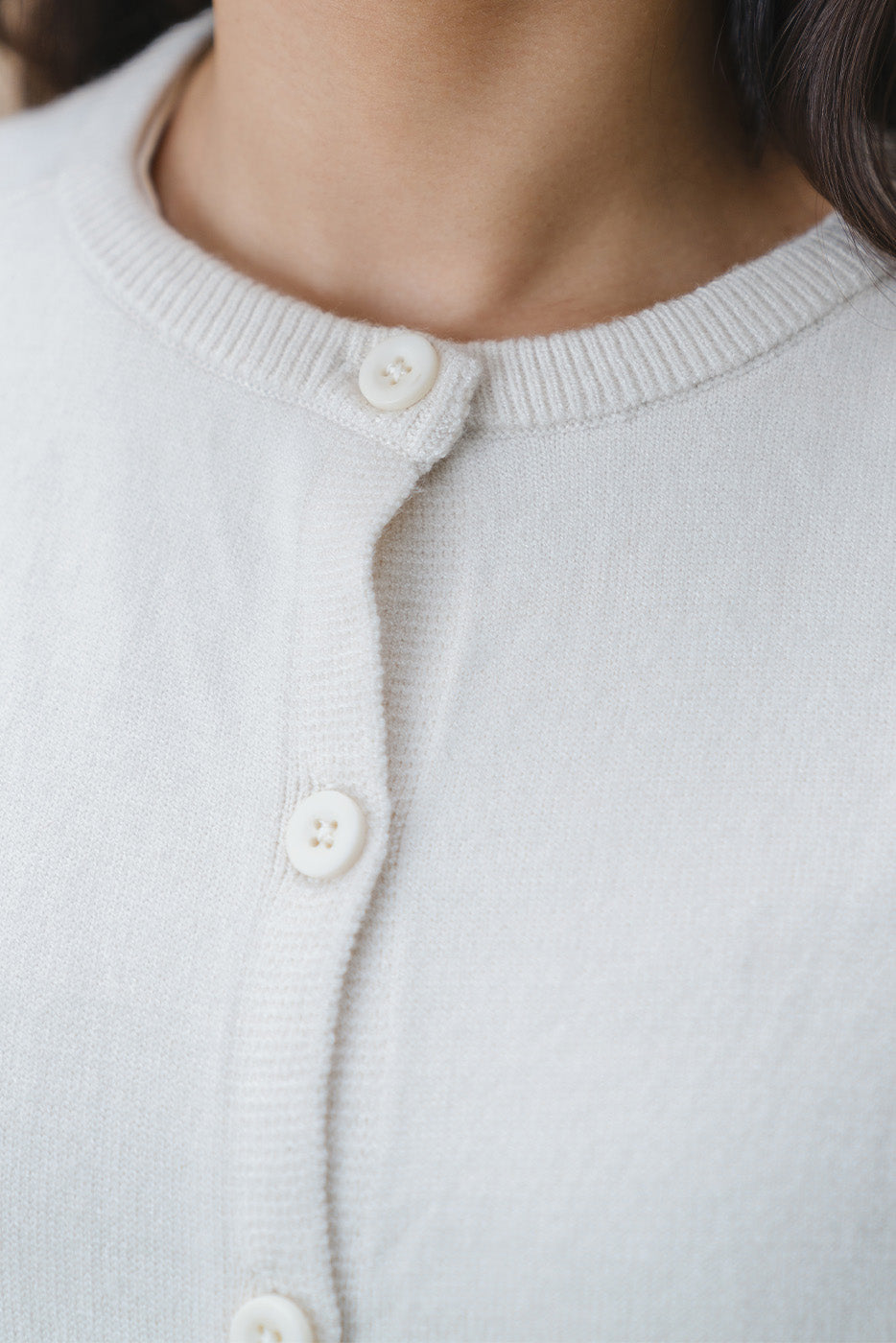 SLIM FIT CREW NECK CARDIGAN