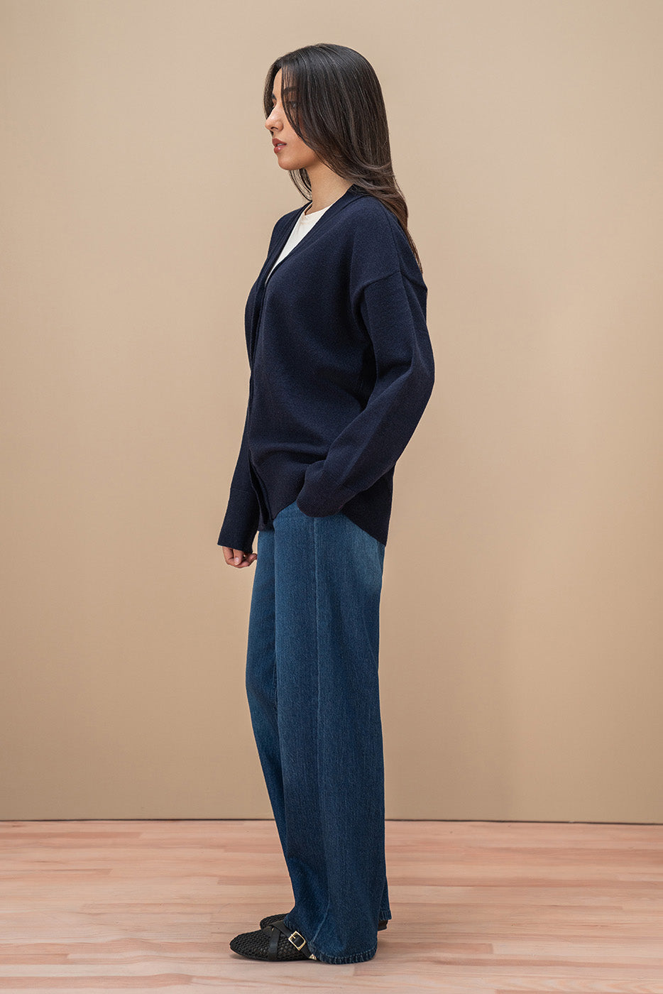 V-NECK LOOSE FIT CARDIGAN