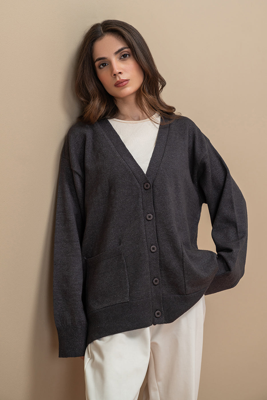 V-NECK LOOSE FIT CARDIGAN