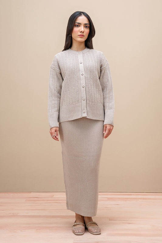 REGULAR FIT CREW NECK CARDIGAN