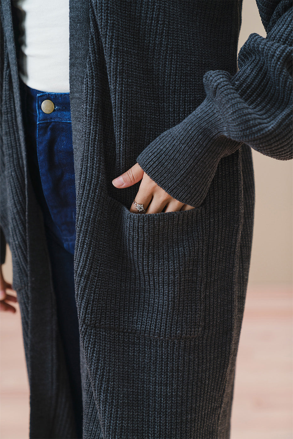 BISHOP SLEEVES SHRUG